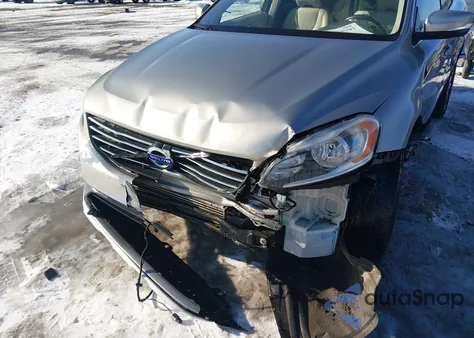 2015 Volvo Xc60 T6 z USA, uszkodzony, nr VIN YV4902RK3F2726310